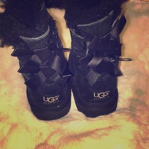 ‼️‼️Don't miss this steal toddler girl 7c uggs‼️‼️